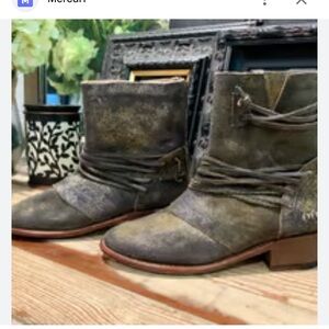 BED STU Everett Haze Sailor Boots US 8 Distressed Khaki Green & Gold Suede